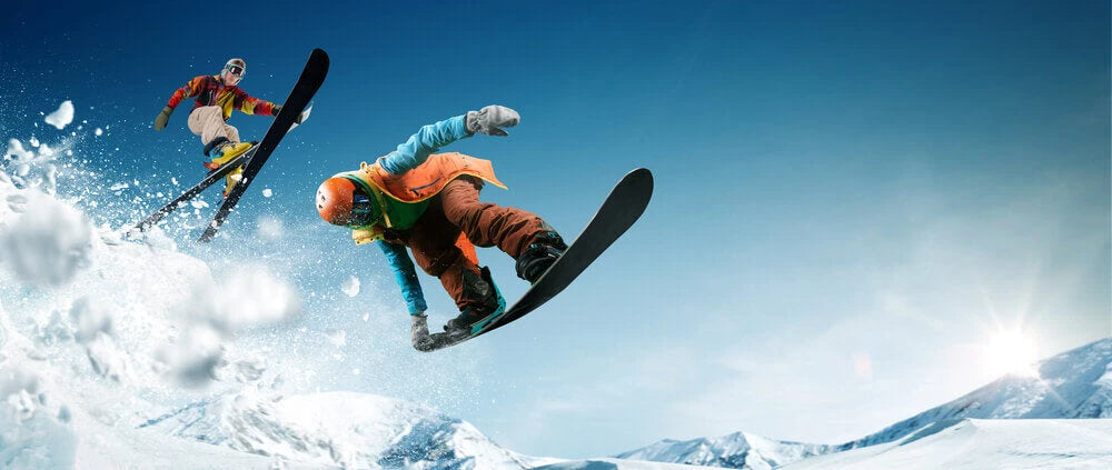 Snowboarding/Skiing