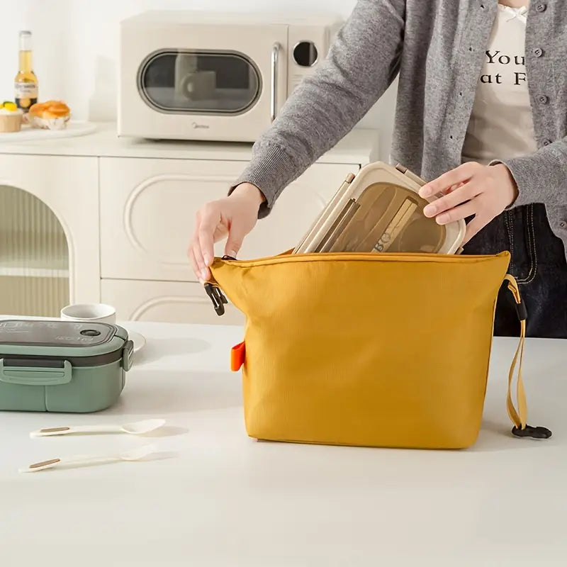 Stylish and Minimalist Insulated Lunch Bag