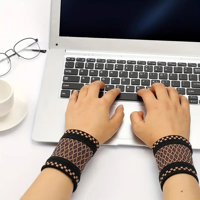 ActivEE™ Copper-Infused Wristband – Compression Support for Sports & Daily Use